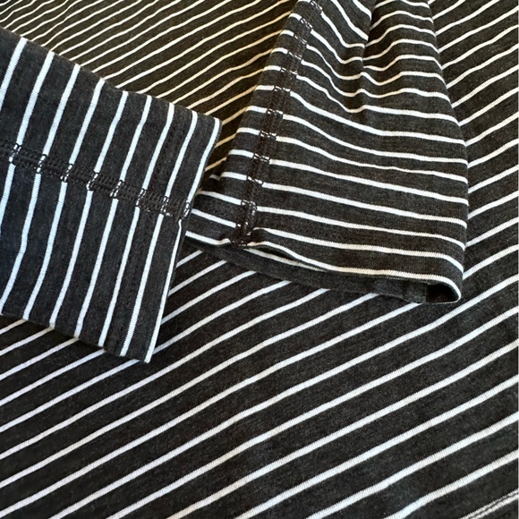 Lululemon Emerald Long Sleeve - Picture 7 of 9